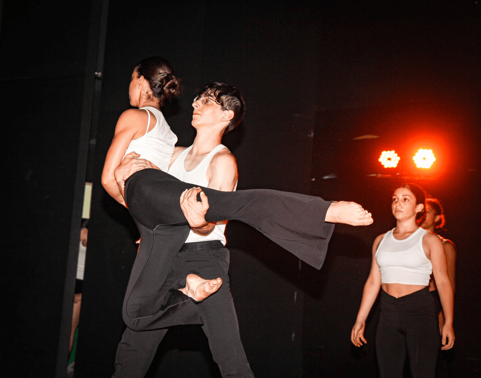 Modern dance lift performance at end of year show